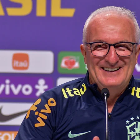 Dorival impressionado com Endrick: “É um garoto com muito potencial.”