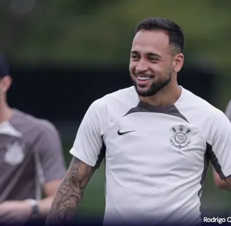 Antônio Oliveira assegura permanência de Maycon no Corinthians: “Ele fica”.