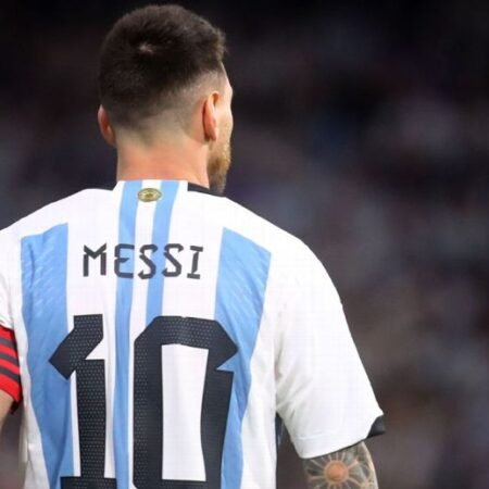 Messi foi retirado dos próximos amistosos da Argentina devido a uma lesão
