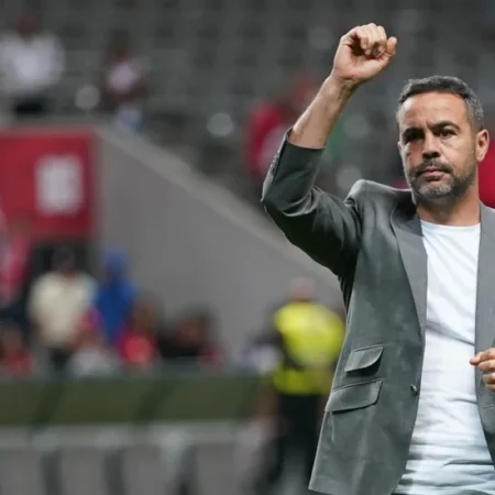 Uma despedida esperada e com uma compensação de dois milhões: Sp. Braga confirma saída do técnico Artur Jorge para o Botafogo