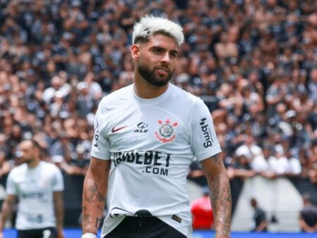 Corinthians: Yuri Alberto continua tratamento de lesão na perna